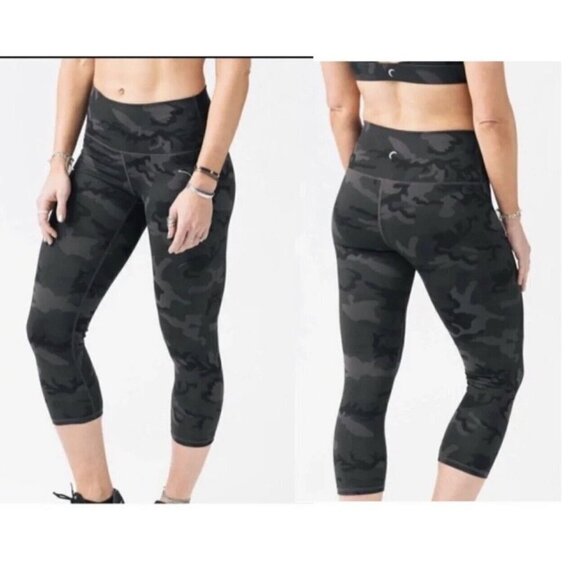 Zyia Active Leggings 2 Forest Camo Luxe Black Gray Camouflage High Rise Crop - Picture 1 of 6